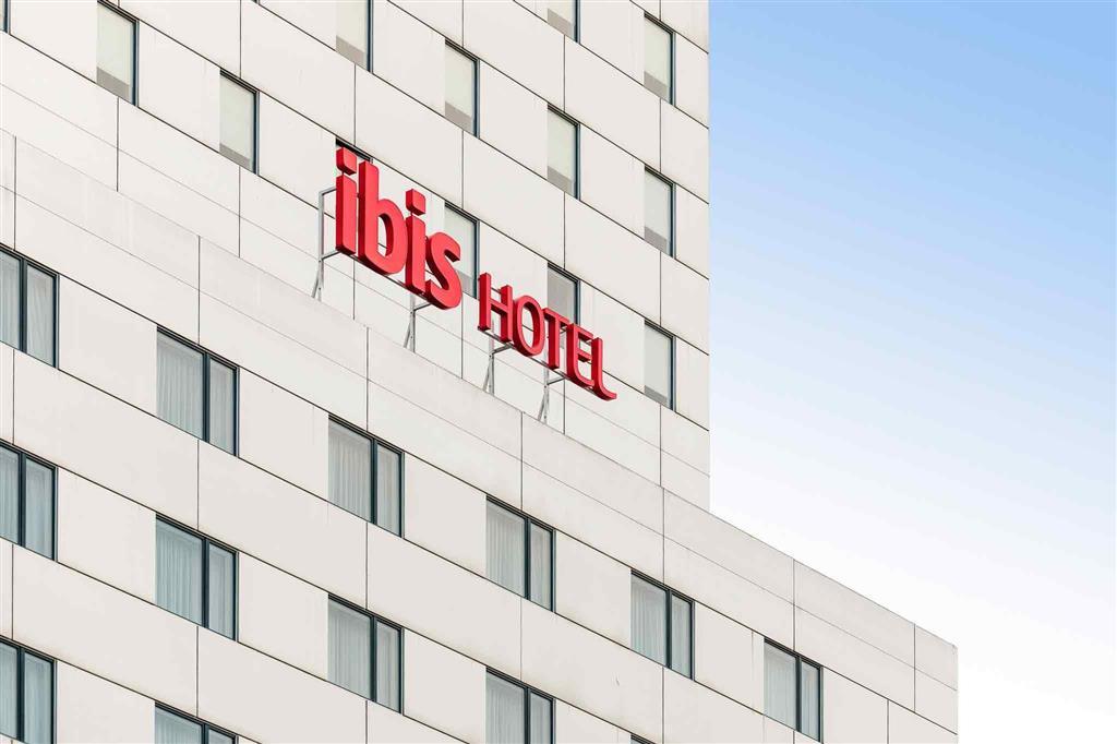 Hotel Ibis Expo 2*