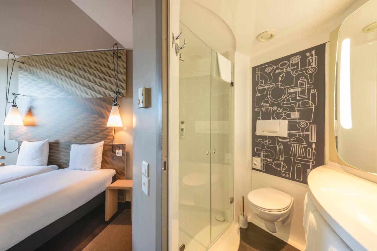 Ibis Expo Hotel 2*